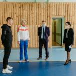Ольга Павлова осмотрела отремонтированный спортзал в школе-интернате в Сабинском районе