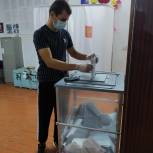 18-летний Расул Нуров впервые принял участие на выборах