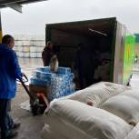 «Единая Россия» продолжает оказывать гуманитарную помощь