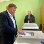 Александр Братчиков и Виктор Остренко проголосовали за кандидатов на выборы в городскую Думу