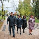 Единороссы проверили состояние двух смоленских скверов, благоустроенных по партпроекту «Городская среда»