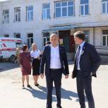 Депутат Сергей Суховенко посетил обновленную сельскую амбулаторию в Тацинском районе