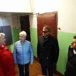 Депутат Мособлдумы Владимир Вшивцев провел мониторинг выполненных работ по ремонту подъездов в многоквартирных домах Можайска
