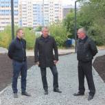 В поселке Новосинеглазово завершаются работы по благоустройству нового общественного пространства