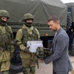 Алексей Вихарев отправил военным носилки для эвакуации раненых