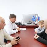 Единороссы Кизилюртовского района оказали помощь многодетной семье из с.Нечаевка