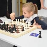 «Единая Россия» оборудовала классы для занятий шахматами в Липецкой области