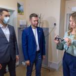 Алексей Вихарев приобрел медоборудование для екатеринбургской поликлиники