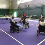 Воспитанники реабилитационного центра для детей и молодых инвалидов посетили теннисный клуб «Лев»