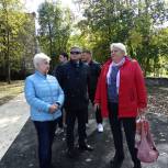 Депутат Мособлдумы Владимир Вшивцев оценил работы по благоустройству сквера «Черемушки» в Можайске