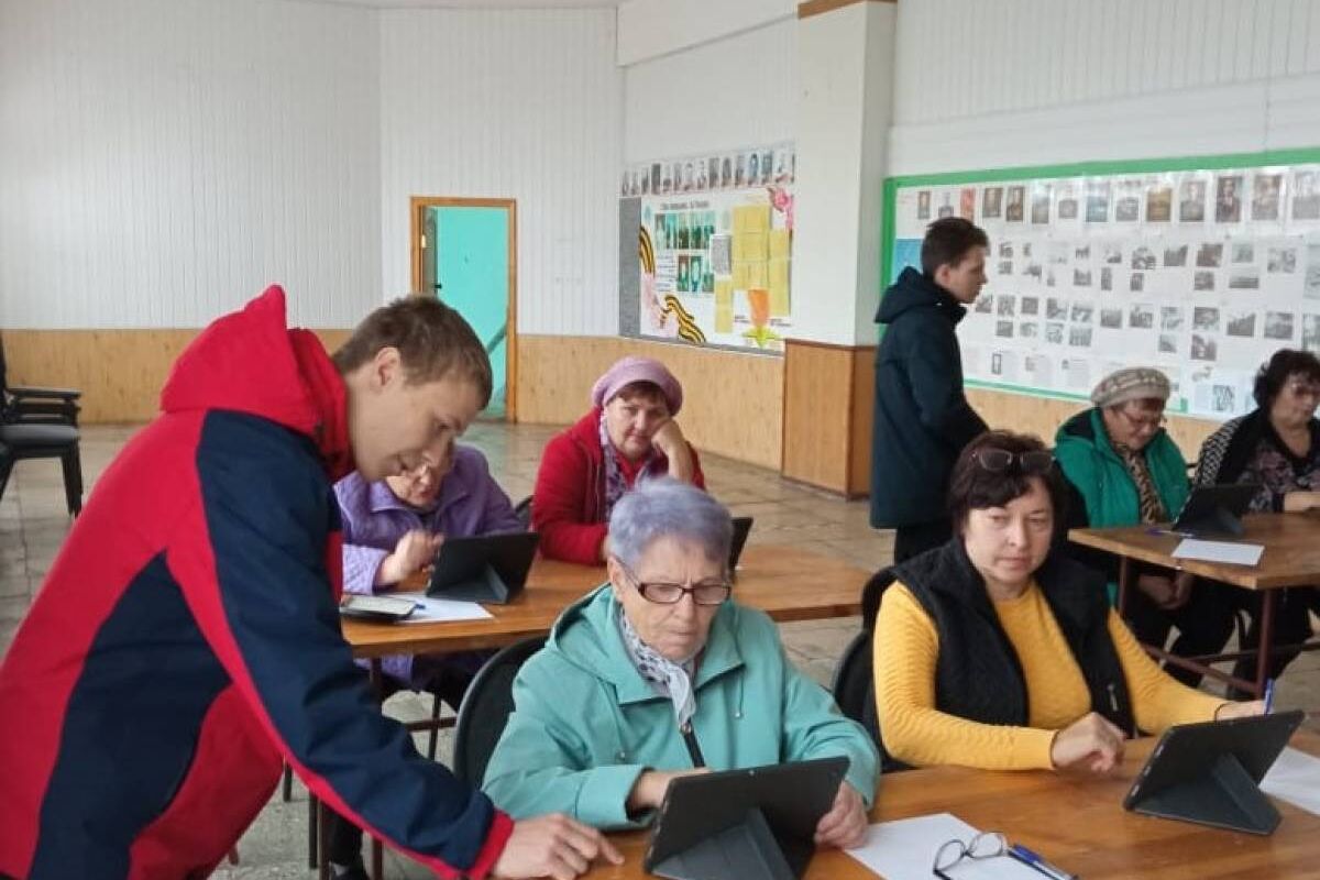 Сайт ичалковского педагогического колледжа. Группа пенсионеров.