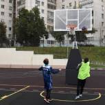 В Белгороде при поддержке «Единой России» открылась современная баскетбольная площадка
