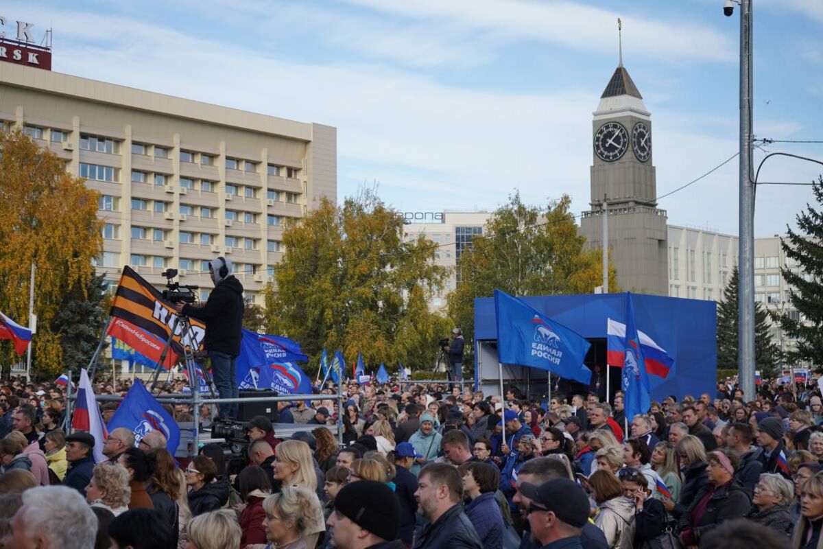 В Красноярске состоялась акция «Своих не бросаем» в поддержку референдумов