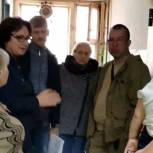 Елена Волкова встретилась с жителями дома 15 на улице Кирпичного завода