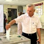 Секретарь реготделения «Единой России» Николай Гриценко проголосовал на выборах