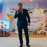 Владимир Влазнев поздравил работников дошкольного образования в Ленинском районе