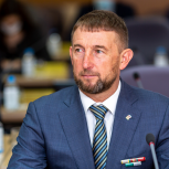 Эдуард Козлов получил  удостоверение депутата Магаданской областной Думы