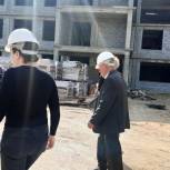 «Единая Россия» проверила строительство новой школы в Смоленке