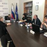 В партийной приемной прошел Единый день приемов граждан старшего поколения