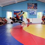 «Единая Россия» открыла спортзал в Луховицах Московской области