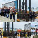 Минутой молчания жители города Радужный почтили память жертв террористических актов и сотрудников правоохранительных органов, погибших в Беслане