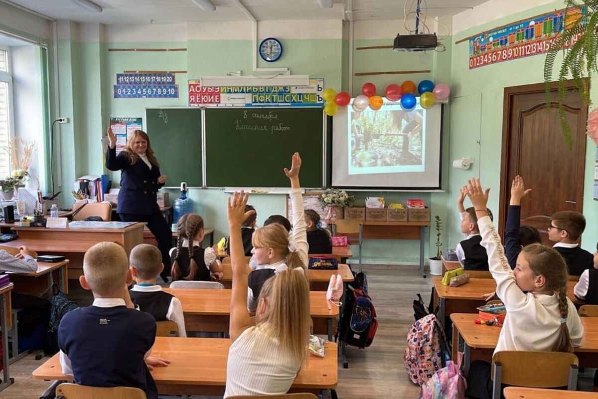 В рамках партпроекта «Чистая страна» в школах Ленинградской области провели экоуроки