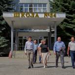 В рамках акции «Партийный десант» проверили готовность школ города Курска