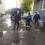 Вадим Супиков оказал содействие в установке ограждения возле многоквартирного дома
