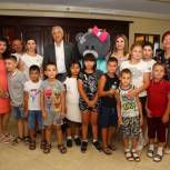 Приёмная «Единой России» в Астраханской области организовала праздник для школьников