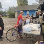 «Единая Россия» доставила гуманитарную помощь жителям прифронтовых сел Николаевской и Херсонской областей