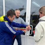 Сергей Карякин открыл центр гуманитарной помощи в Арамили