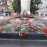В Химках активисты «Единой России» возложили цветы в память о жертвах фашизма