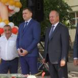 Депутаты «Единой России» поздравили старейшую школу Новочеркасска