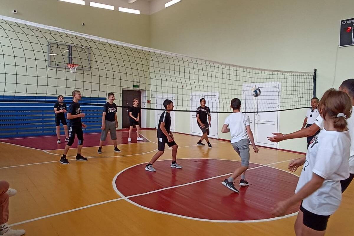 В Оренбургской области «Единая Россия» помогла отремонтировать спортзал сельской школы