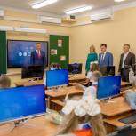 Роман Старовойт посетил обновленную Черновецкую школу Пристенского района