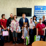 В регионе «Единая Россия» проводит акцию «Собери ребенка в школу»