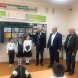 Депутаты от «Единой России» в Дагестанских Огнях принимают участие в проекте «Разговоры о важном» с учащимися школ