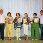 Коллектив детской школы искусств станицы Тбилисской поздравили с Днем знаний