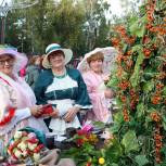 Депутат Светлана Студеникина организовала праздник для садоводов «Дары осени» в омском парке имени 30-летия ВЛКСМ