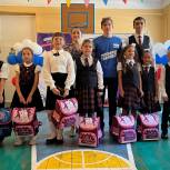 Единороссы доставили на Донбасс школьные рюкзаки