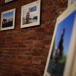 В Саранске в  преддверии  годовщины   воссоединения ЛНР, ДНР, Херсонской и Запорожской областей с Россией  молодежные активисты  «Единой России» организовали флешмоб