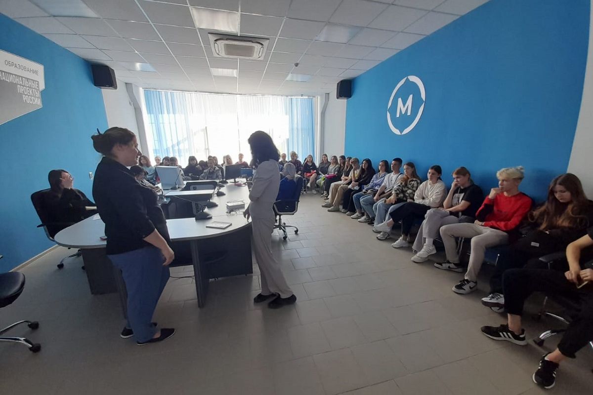 "Школа грамотного потребителя" продолжает просветительскую деятельность в вопросах управления жилищным фондом среди учащихся