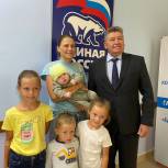 Алексей Анохин принял участие в акции «Собери ребенка в школу»