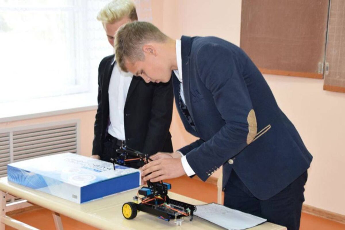 В Кочетовской средней школе открылась «Точка роста»