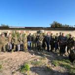 Единороссы передали гуманитарную помощь мотострелковому полку