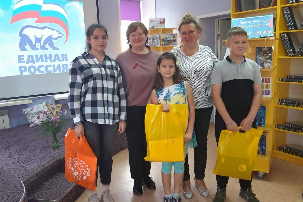 Более 700 школьных комплектов получили дети Томской области к 1-му сентября