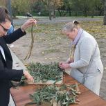 Единороссы северо-востока Москвы провели мастер-класс по плетению маскировочных сетей