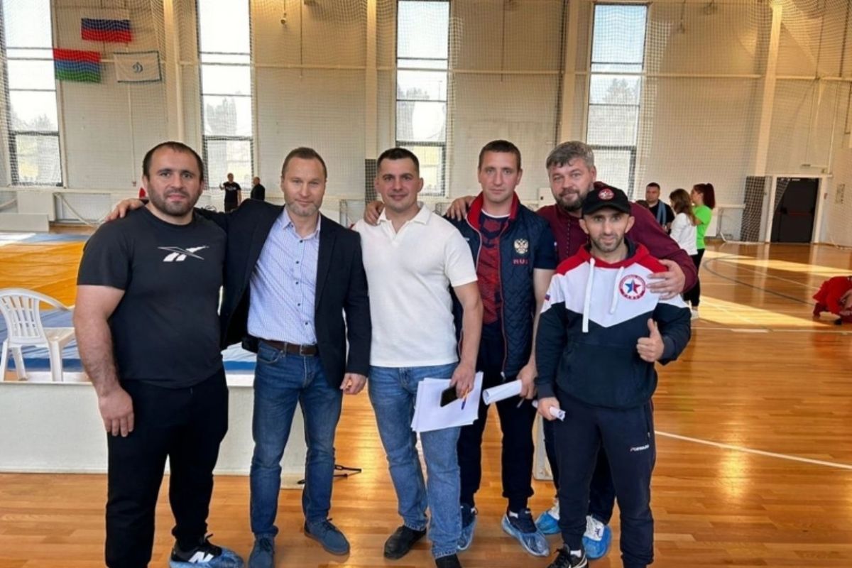Спортсмены из Соломенного заняли призовые места на чемпионате по самбо
