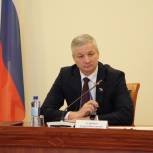 Андрей Луценко: «Россия возвращает традиции вручения серебряных медалей и трудового воспитания в школах»