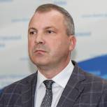 Евгений Попов: Нужно немедленно вернуться за стол переговоров - Россия сделает всё, чтобы вернуть конфликт в Нагорном Карабахе в мирное русло
